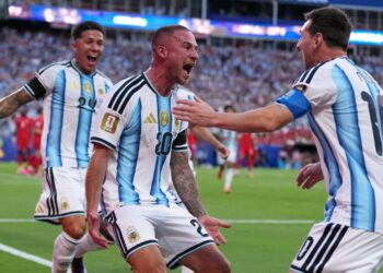 Alvarez’s 112th-minute aim helps raise Argentina previous Switzerland 3-1 and into World Cup semifinals : NPR