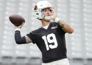 Carson Beck Makes Case for Beginning Job After Spectacular NFL Debut