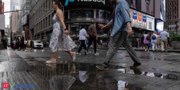 US Shares: Nasdaq ends down as expectations of Hormuz deal fade