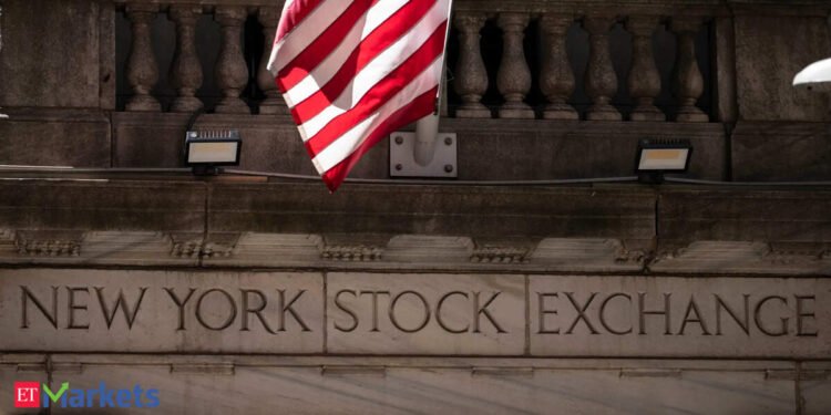 US shares: Tech selloff weighs down Wall Avenue as bond yields climb
