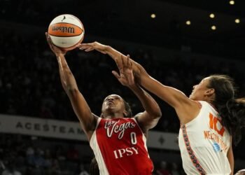 Jackie Younger, A’ja Wilson steer Aces to blowout of Solar