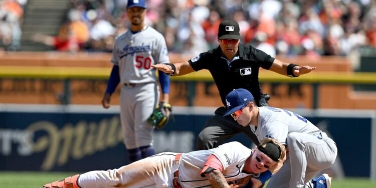 Kevin McGonigle, Javier Baez assist Tigers tame Dodgers