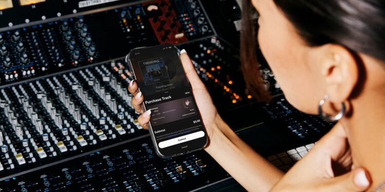 SoundCloud begins letting artists promote downloads direct from their profiles – and says it’s taking zero fee