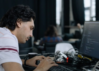 Began at ₹15,000, now earns ₹25 LPA: This techie’s journey will make you rethink your profession