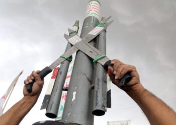Yemen’s Houthis unleash missile barrage on Saudi-backed troops (VIDEOS) — RT World Information