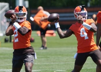 Browns HC Todd Monken tells Shedeur Sanders & Dehaun Watson the right way to win QB1 position