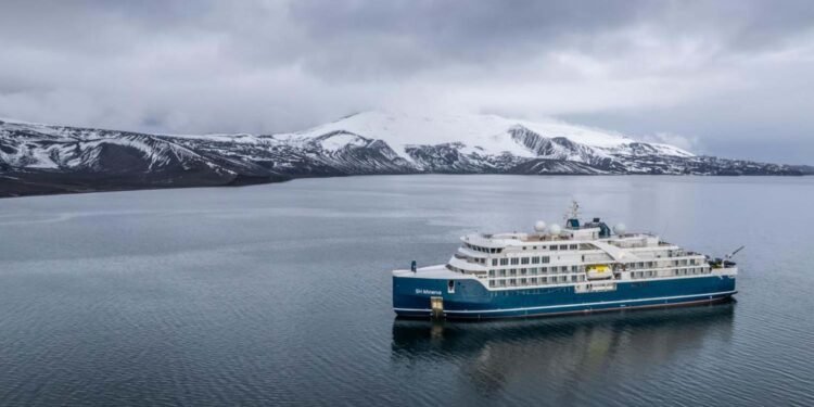 7 Antarctica Cruises In contrast for Wellness and Mindfulness Vacationers