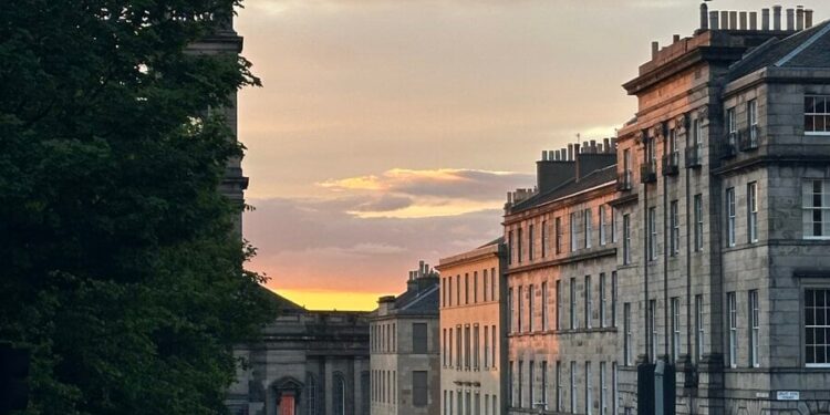 Why It is Simpler to Discover Vegan Meals in Edinburgh Than in Berlin or London