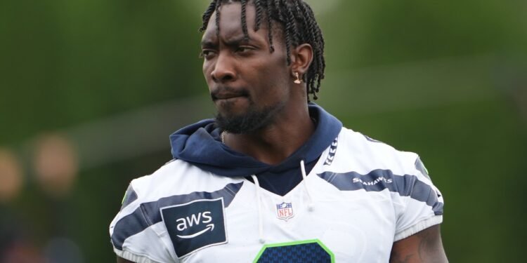 Seahawks’ DeMarcus Lawrence to retire after 2026 season