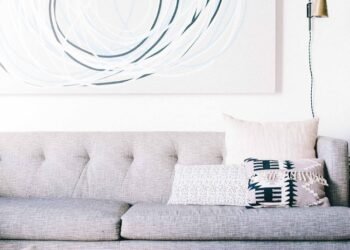 Small Area Entertaining and Learn how to Host With out a Eating Desk