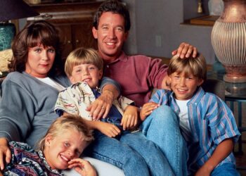 ‘Dwelling Enchancment’s Patricia Richardson Reunites With TV Sons