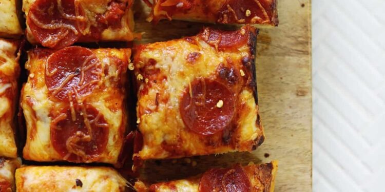 Simple Deep Dish Pizza Recipe