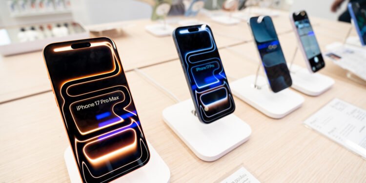 15 Standard Android Telephones You Can Commerce In At Your Native Apple Retailer