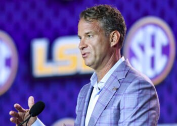 Lane Kiffin, LSU so as to add former Ole Miss star after NFL strive