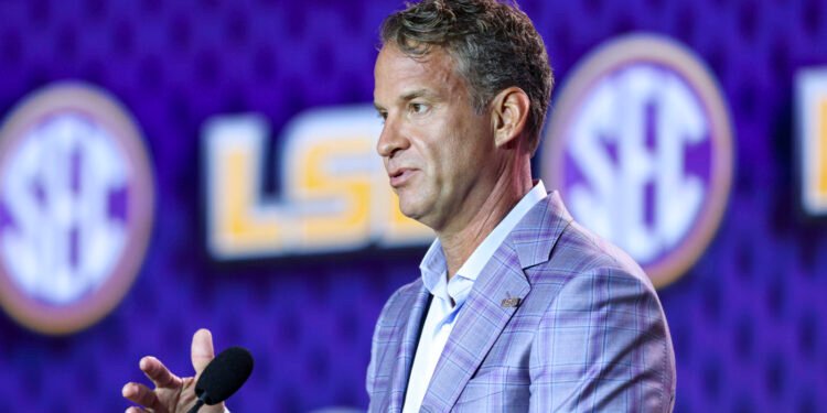 Lane Kiffin, LSU so as to add former Ole Miss star after NFL strive