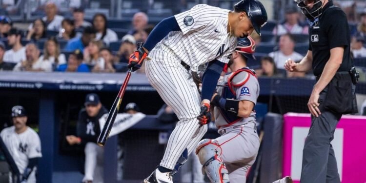 Yankees rookie George Lombard Jr. day-to-day with proper knee discomfort