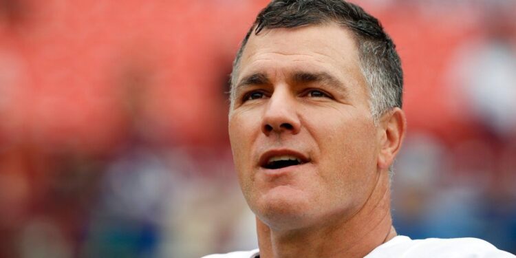 Clutch kicker Adam Vinatieri heads into the Professional Soccer Corridor of Fame