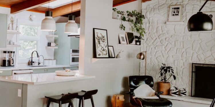 Take a Tour of This Fifties Home