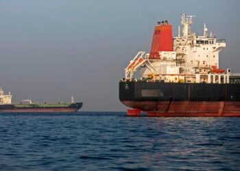 Oil costs rise to 6-week excessive after Iran and U.S. commerce blows, Saudi Aramco amenities reportedly hit