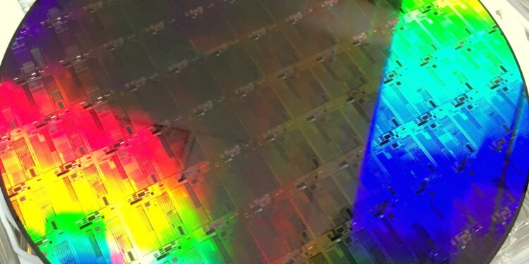 GlobalFoundries and Marvell are scaling up silicon photonics efforts as knowledge facilities outgrow copper wiring
