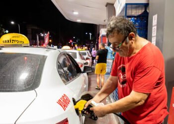 Gasoline costs to fall sharply after govt cuts excise