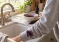 Methods to Get Hair Dye Out of Garments. 4 Methods That Work.