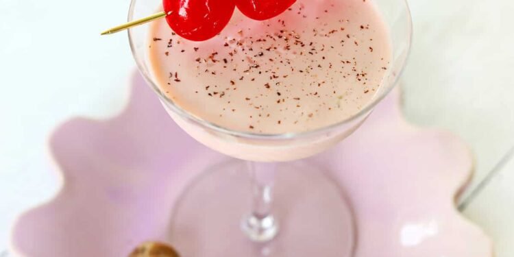 Pink Squirrel Cocktail – A Lovely Mess