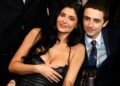 Gen Z Cannot Get Sufficient Of The ‘Boob Relaxation’ Pose