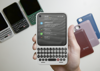 The Clicks Communicator Ships in December With Extra RAM and New Cellular Service