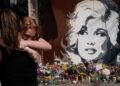 Dolly Parton, Gloria Steinem, and Why Grieving a Superstar Feels So Private