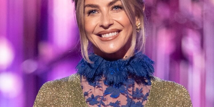 DWTS’ Julianne Hough Brushes Tooth Whereas Peeing as “Unsexy” Behavior