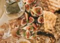 Grilled Bread Appetizer With Figs and Goat Cheese