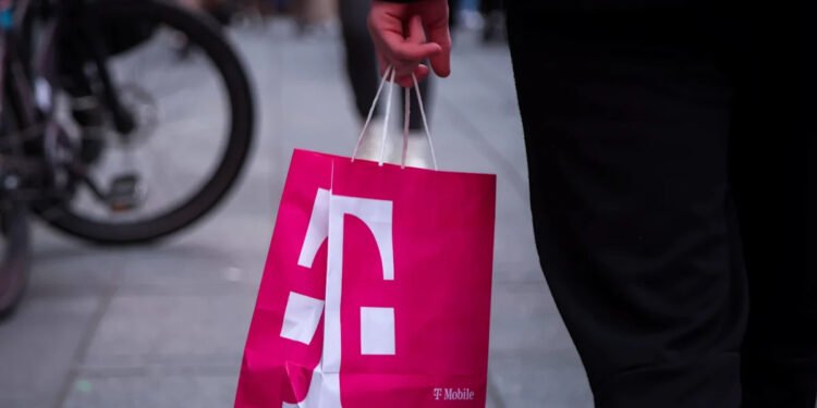 T-Cell and Verizon face a brand new broadband rival