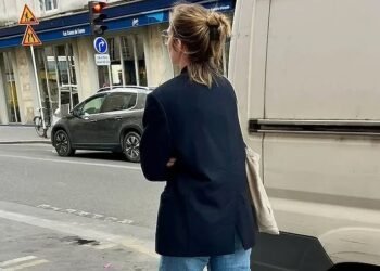 Let’s Assist This Reader Discover a Slouchy Blazer!
