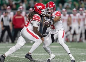 Stampeders beat Roughriders to proceed playoff pursuit