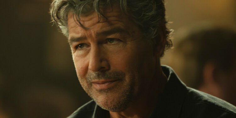 Why The Lanterns Season 1 Finale Moved Kyle Chandler To Tears