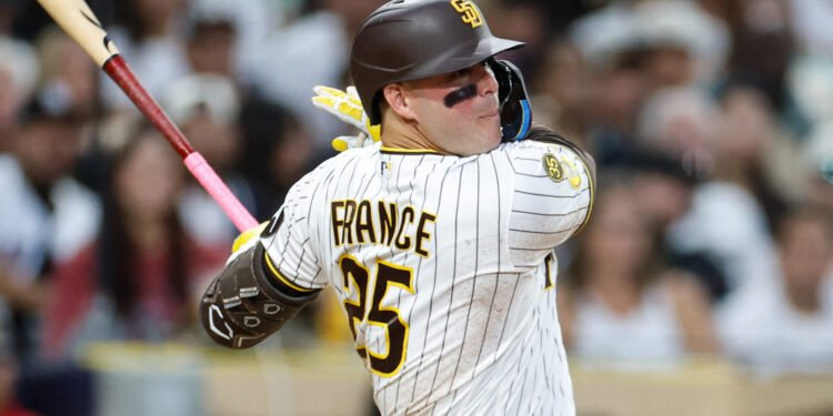 Stadium roof finally ends up being MVP for Brewers in win over Padres