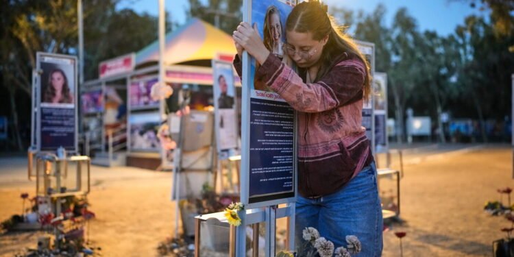 Israelis mourn on the anniversary of the Oct. 7 as Palestinians grapple with conflict it sparked : NPR
